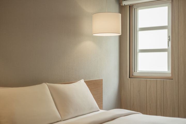 Room 35 of 79