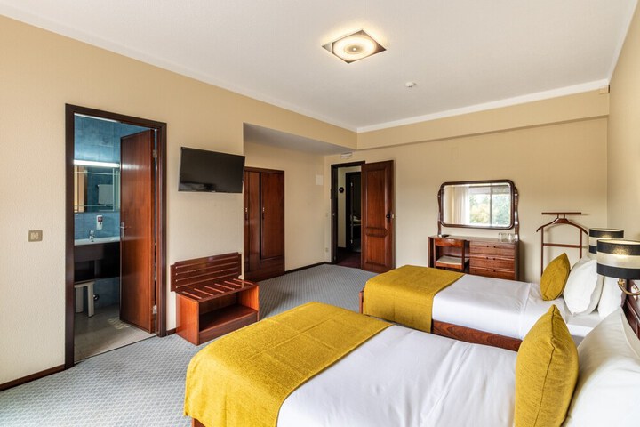 Room 6 of 51