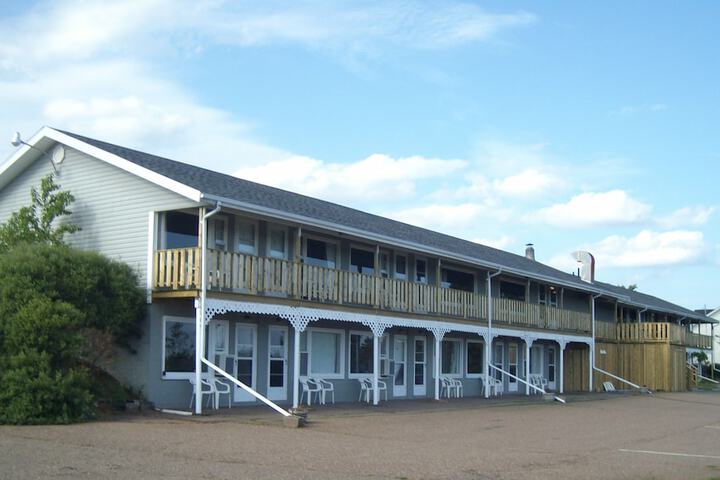 Singing Sands Inn Motel