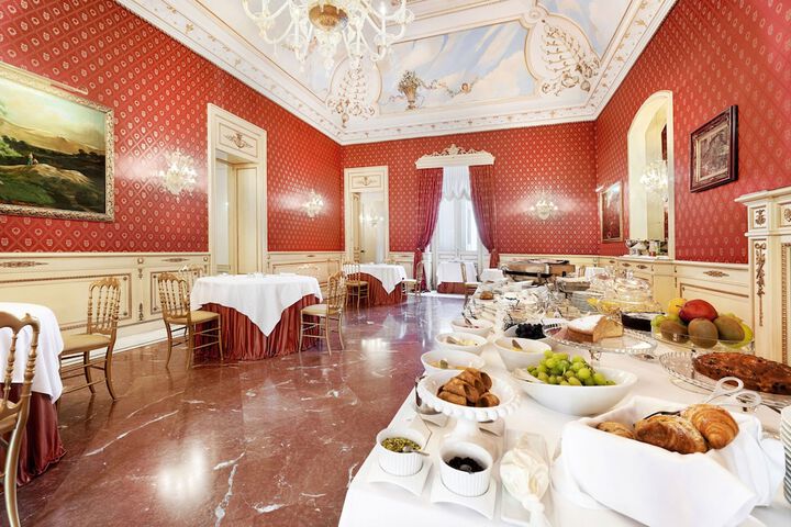 Dining 67 of 83