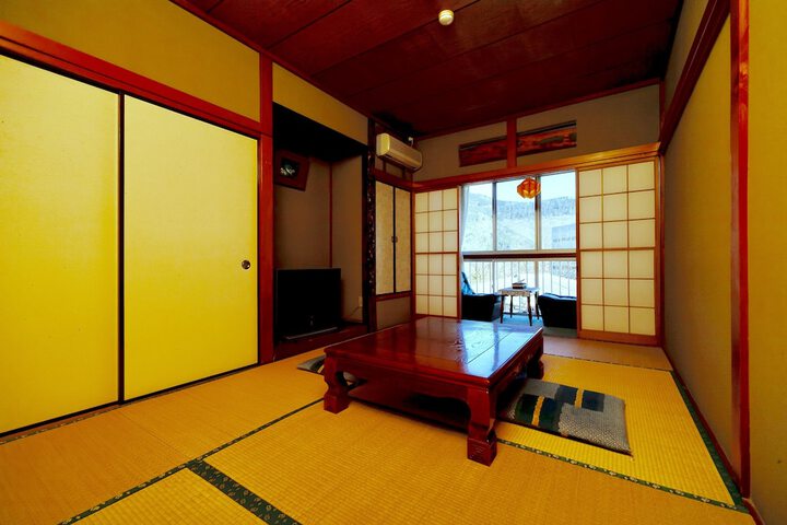 Room 6 of 31