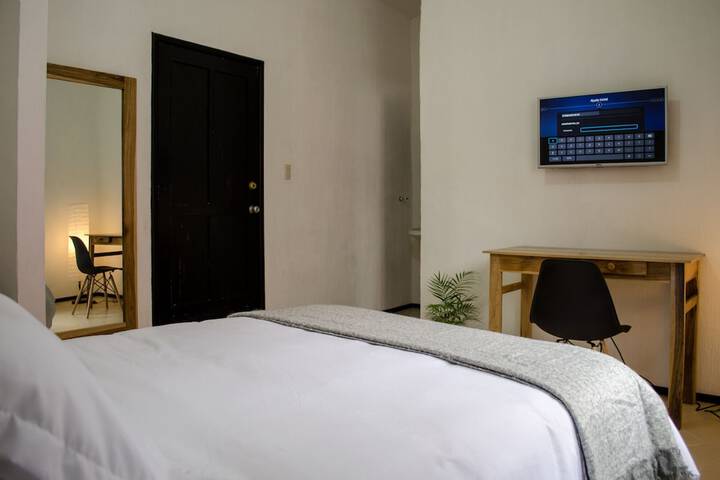 Room 3 of 33