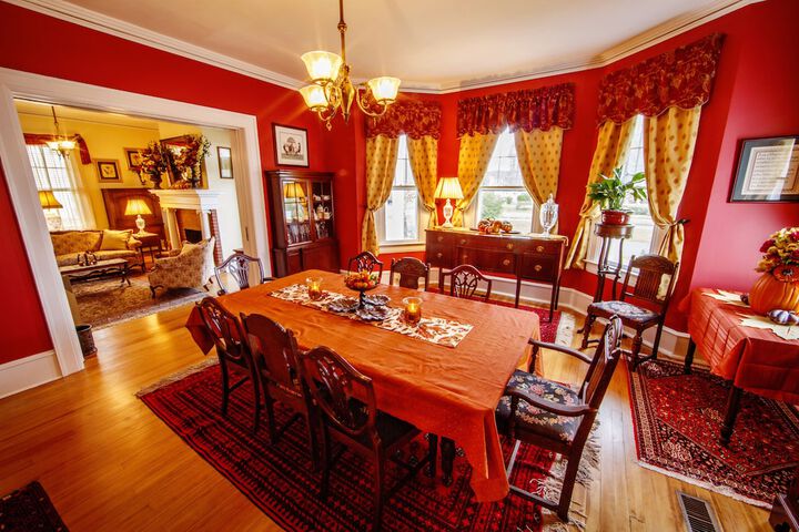 Dining Photos