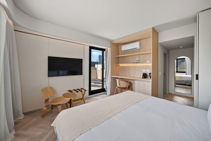 Room 28 of 72