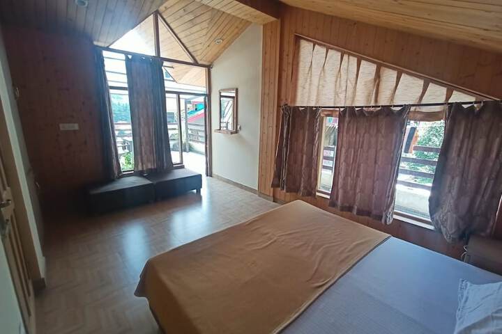 Room 6 of 21