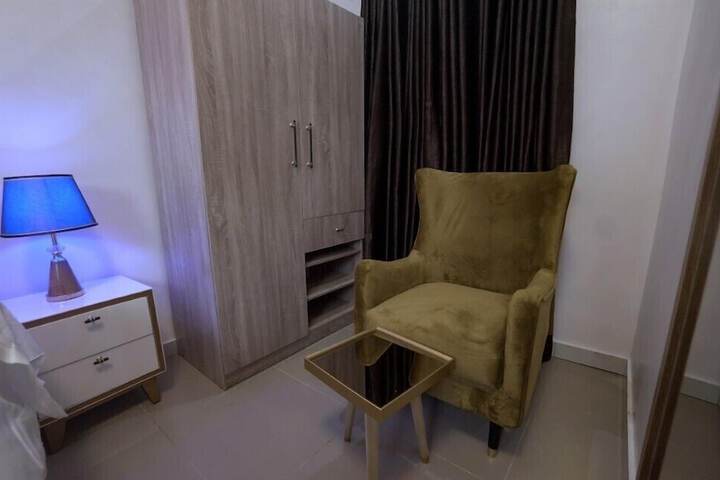 Room 9 of 24