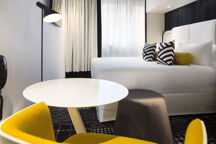 Room 33 of 63