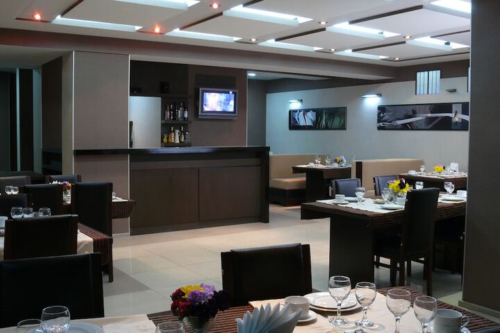 Dining 86 of 139