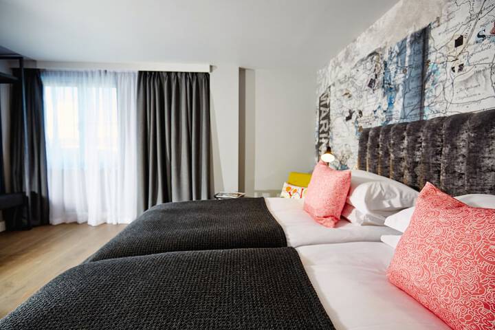 Room 10 of 55