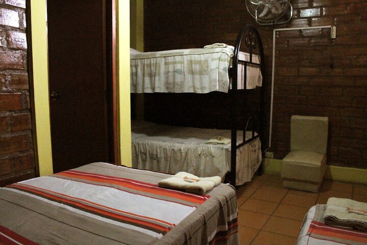 Room 5 of 40