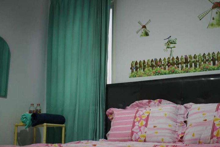Room 5 of 27
