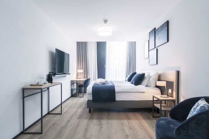 Room 4 of 14