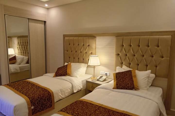 Room 37 of 235