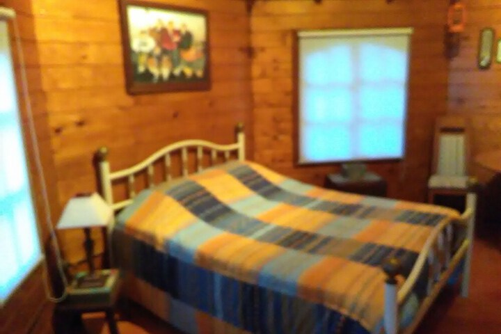 Room 6 of 77