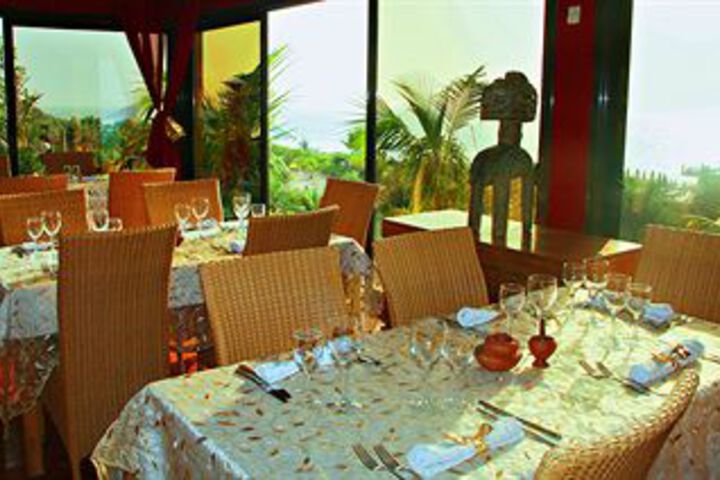 Dining 50 of 54