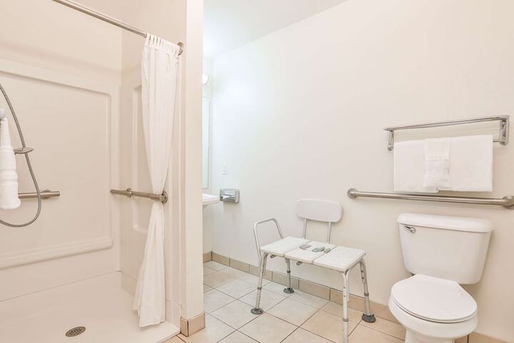Room 16 of 20