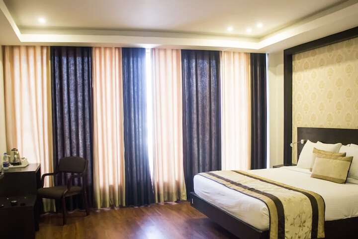 Room 29 of 63
