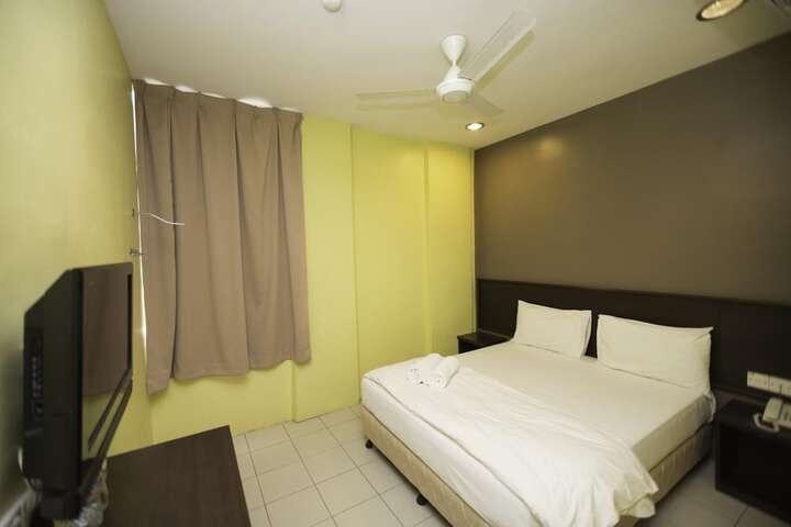Room 10 of 43
