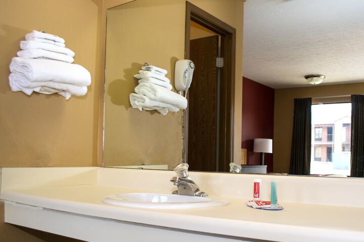 Bathroom sink