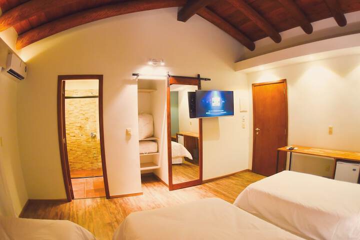 Room 8 of 19
