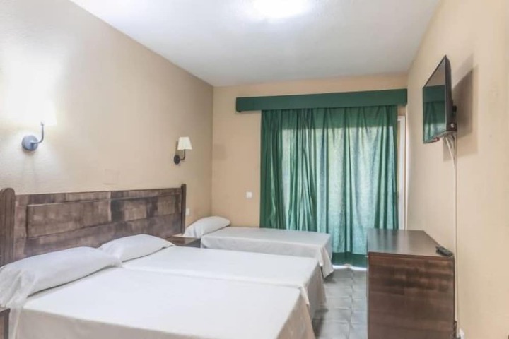 Room 16 of 43