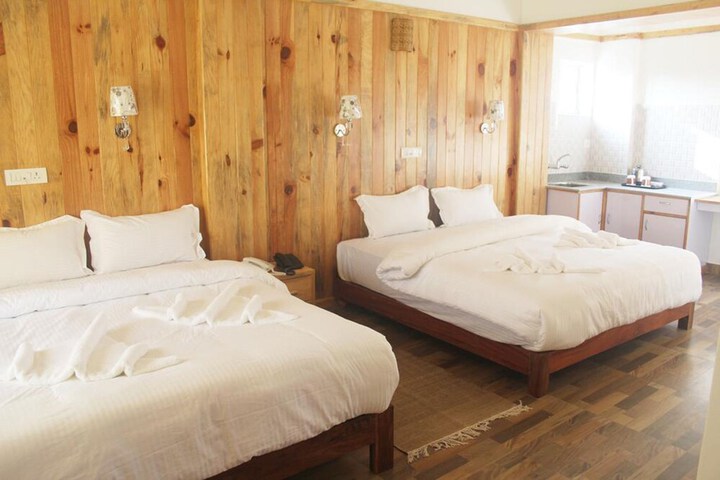Room 3 of 35