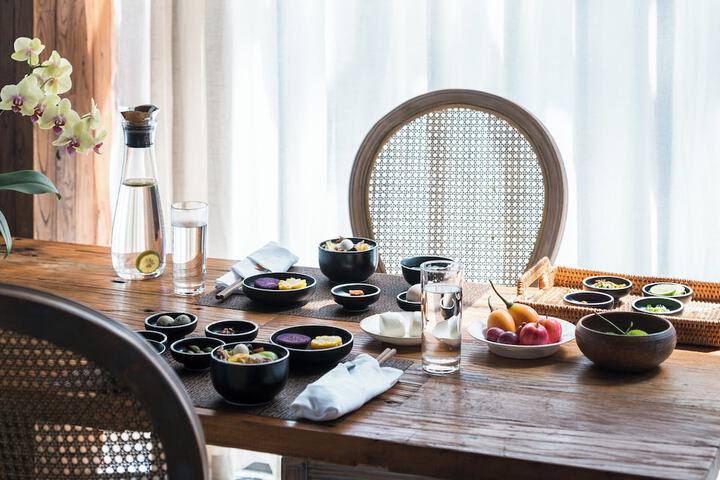 Breakfast/Coffee Service 100 of 153