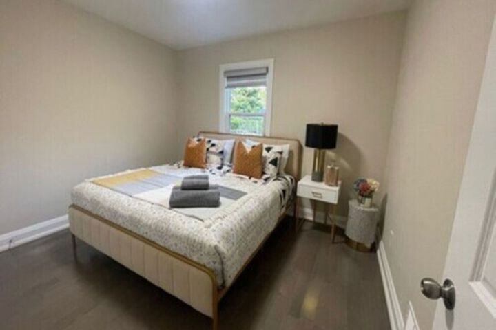 Room 298 of 315