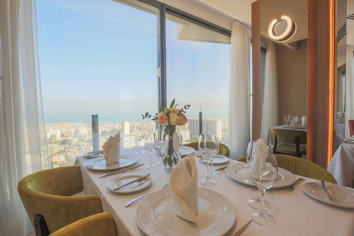 Dining 58 of 65