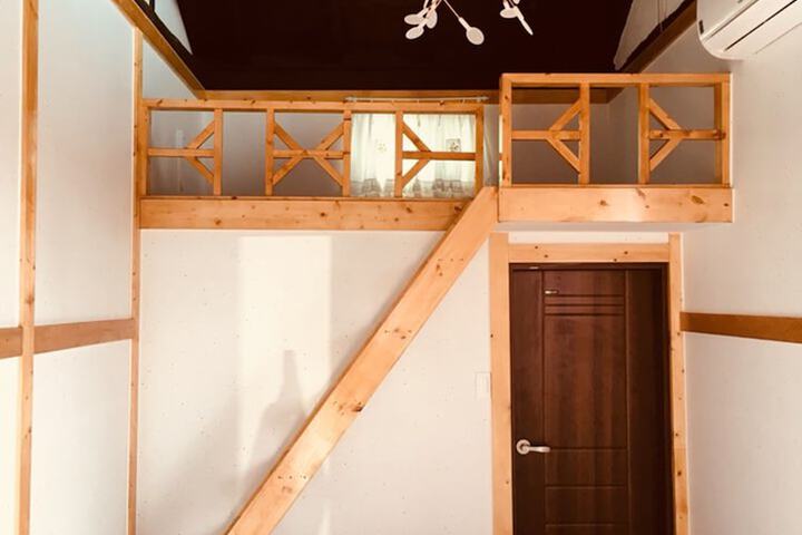 Room 5 of 43