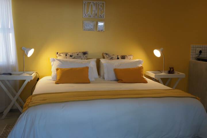 Room 18 of 97