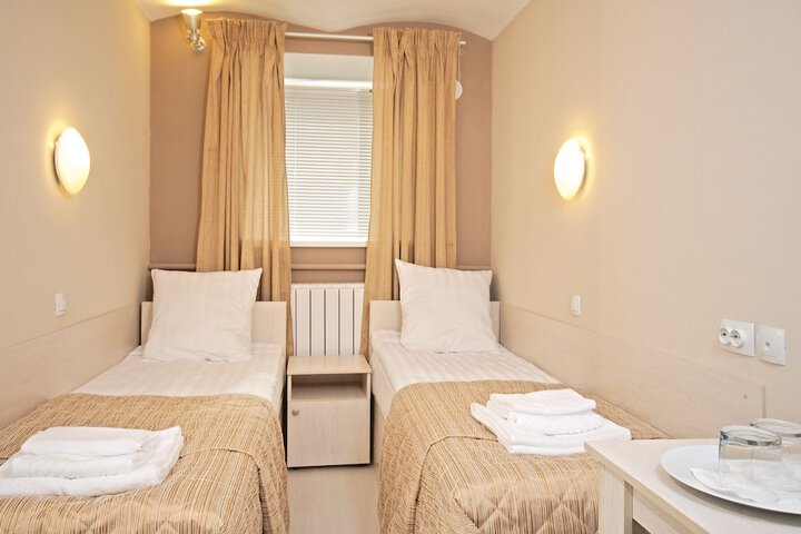 Room 25 of 68