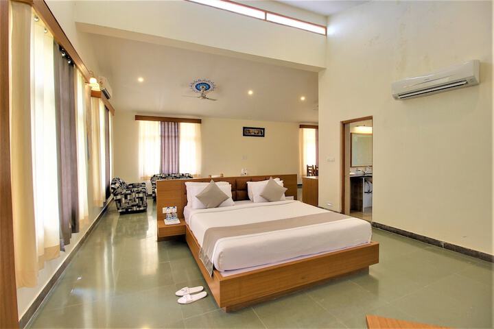 Room 15 of 58