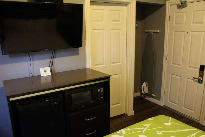 Room 9 of 22
