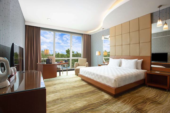 Room 10 of 43