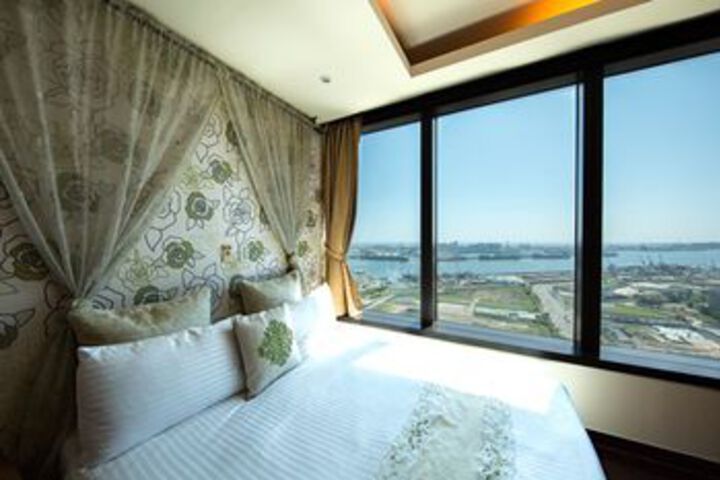 Room 16 of 89