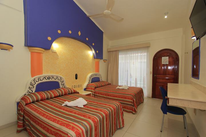 Room 9 of 27