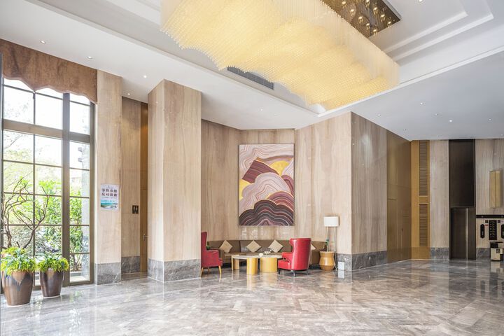 Hotel Interior 4 of 19