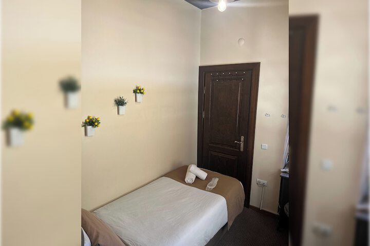 Room 19 of 43