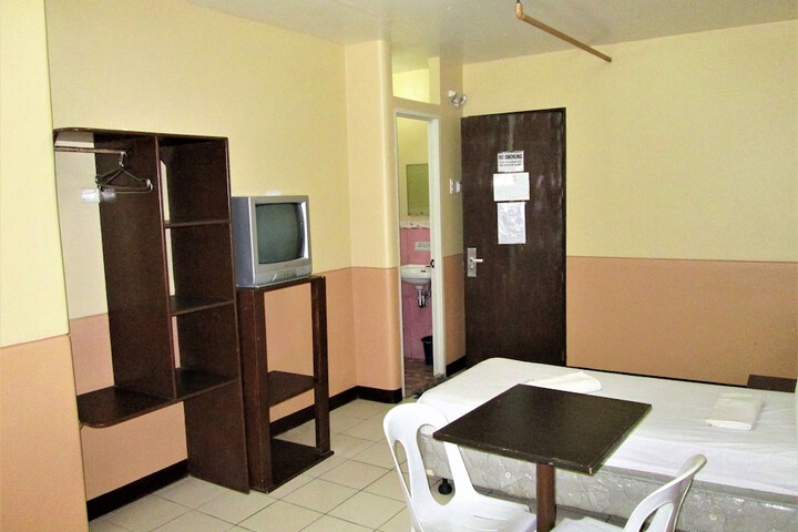 Room 27 of 42