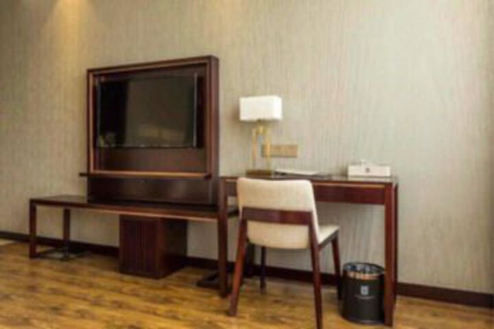 Room 16 of 25