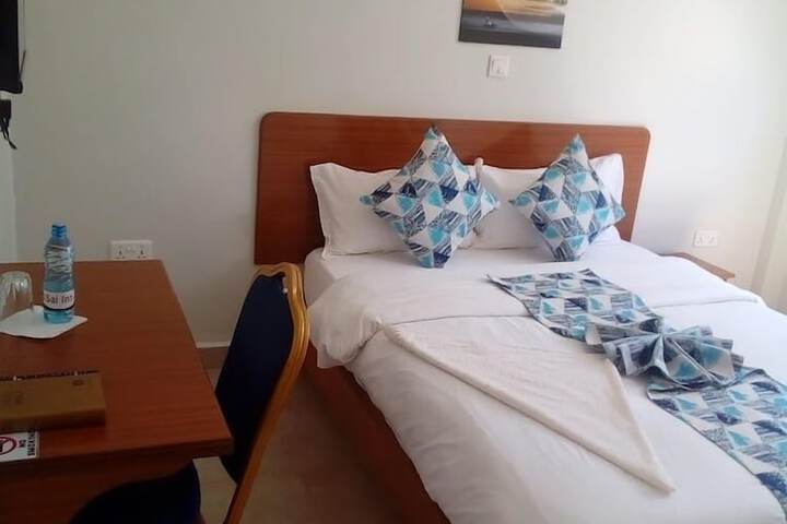 Room 2 of 29