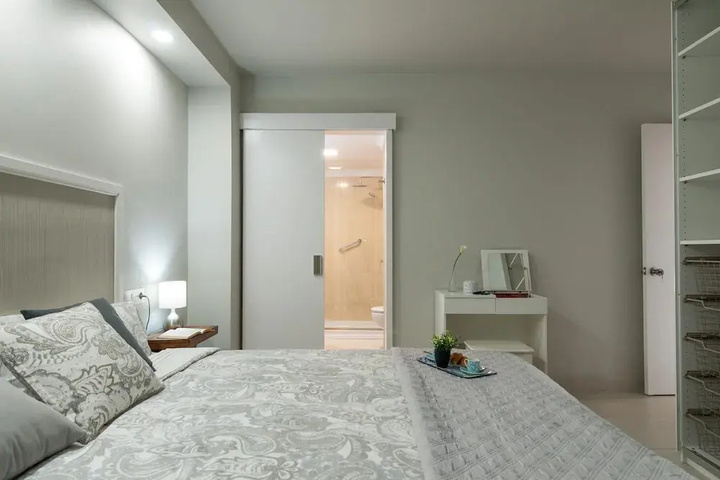 Room 3 of 13