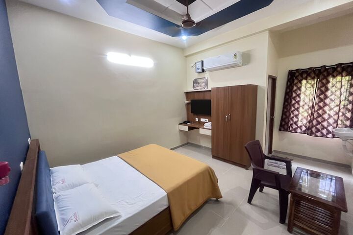 Room 8 of 39