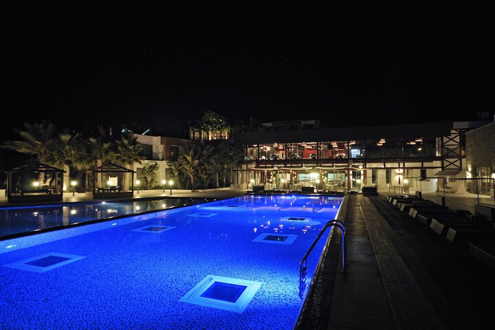 Pool 32 of 79