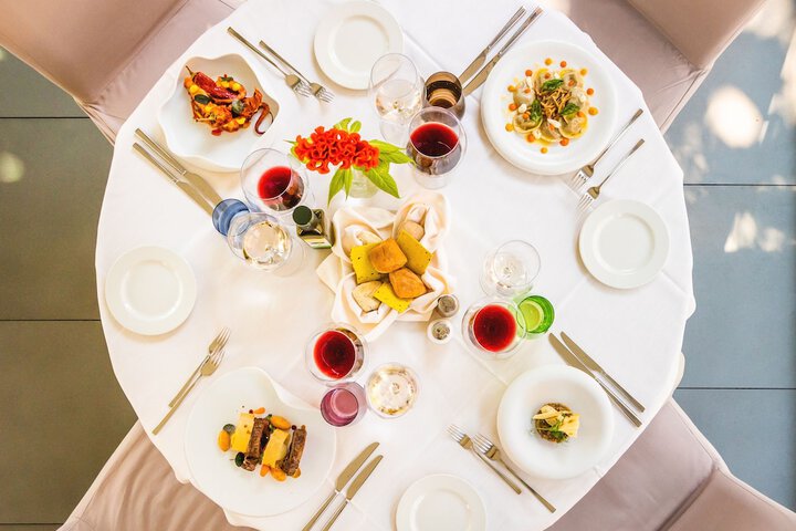 Dining 158 of 252