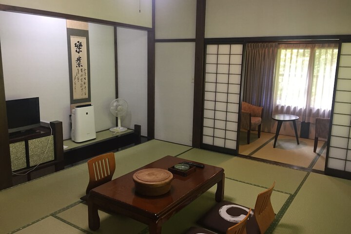 Room 11 of 55
