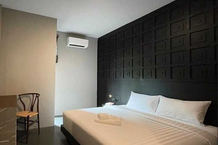 Room 3 of 54