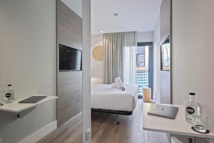 Room 17 of 51
