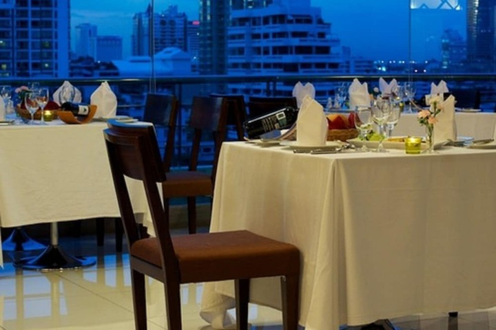 Dining 79 of 128